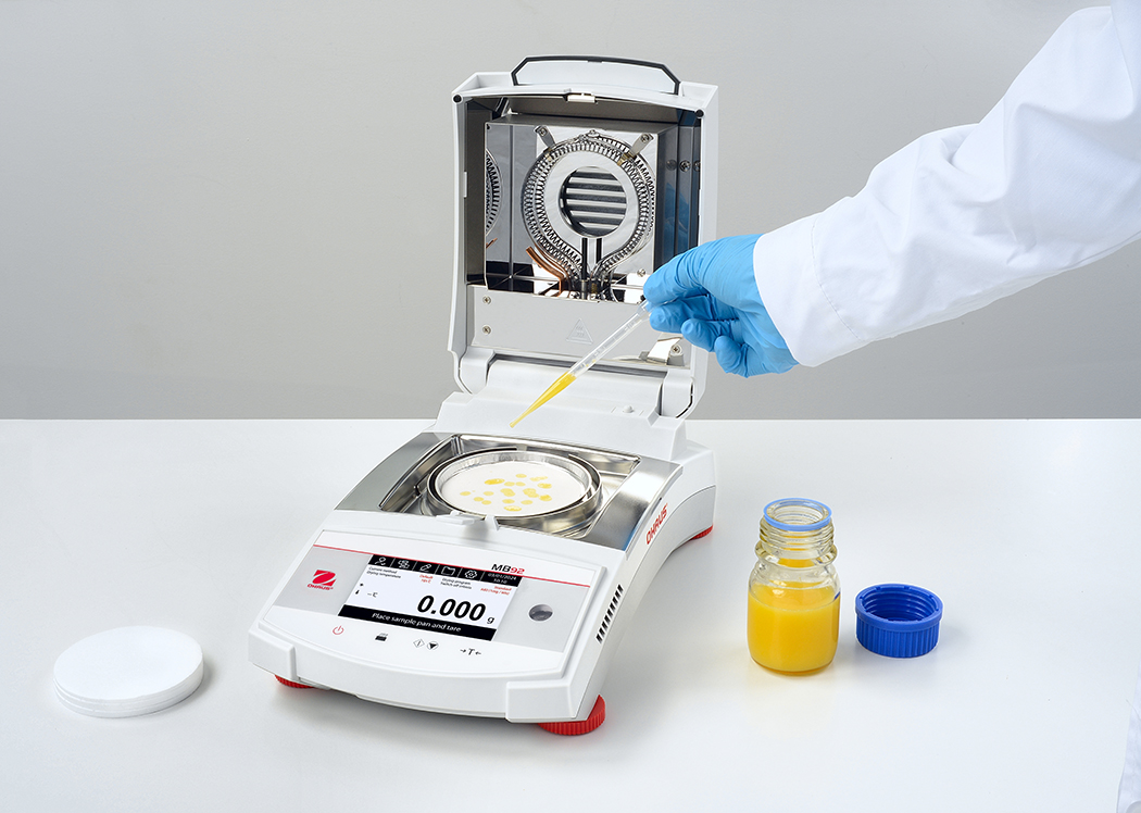 MB92_loading_liquid_sample